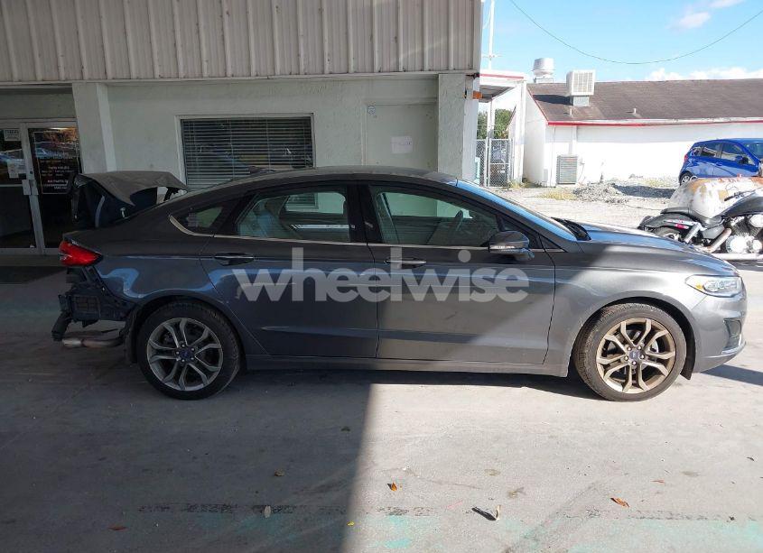 Photo 13 of 2020 Ford Fusion SEL (VIN 3FA6P0CD7LR128296)
