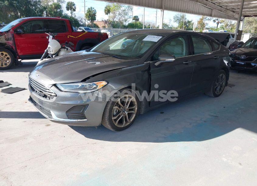 Photo 2 of 2020 Ford Fusion SEL (VIN 3FA6P0CD7LR128296)