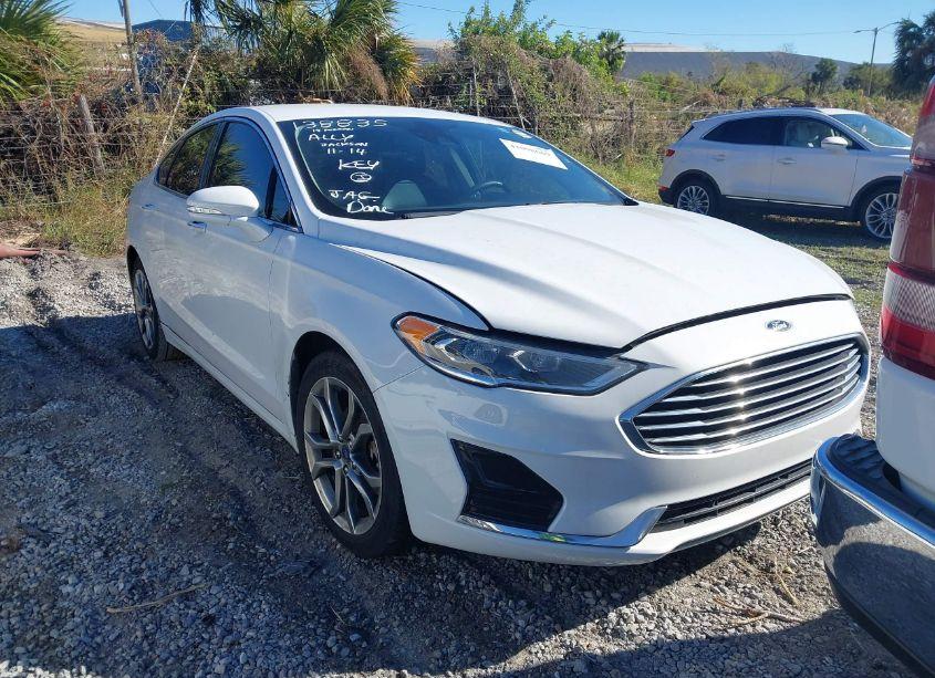 2019 Ford Fusion SEL (VIN 3FA6P0CD8KR138835) main photo