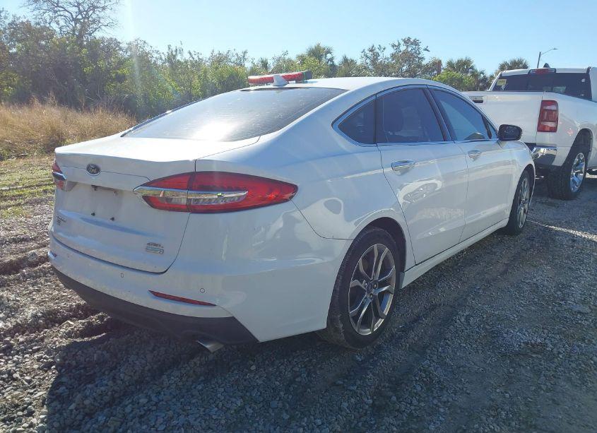 Photo 4 of 2019 Ford Fusion SEL (VIN 3FA6P0CD8KR138835)