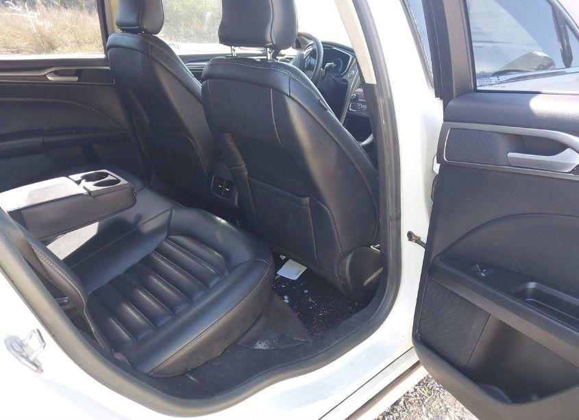 Photo 8 of 2019 Ford Fusion SEL (VIN 3FA6P0CD8KR138835)