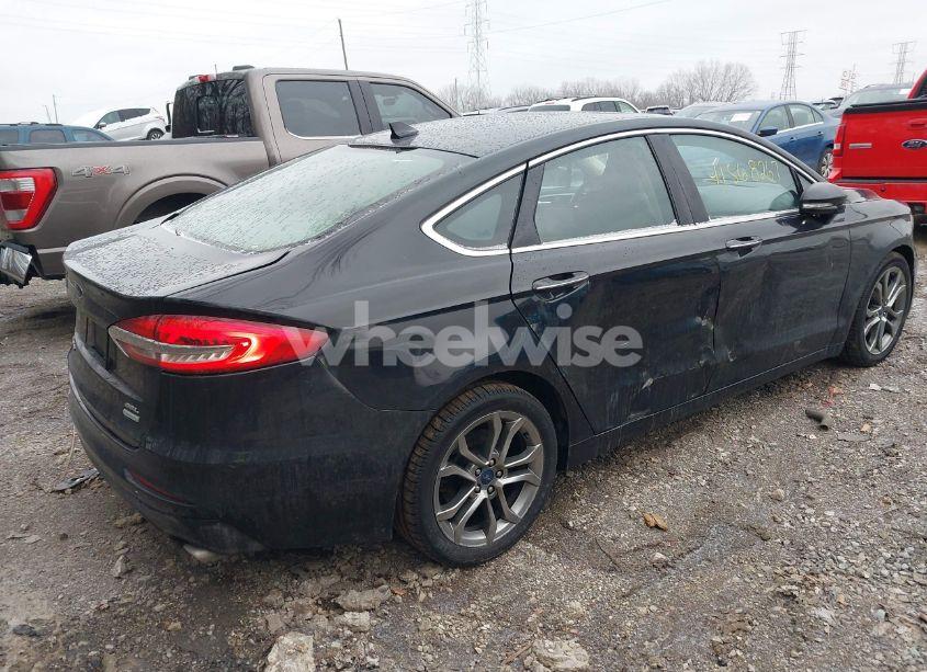 Photo 4 of 2019 Ford Fusion SEL (VIN 3FA6P0CD8KR145364)