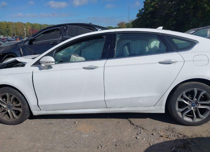 Photo 13 of 2020 Ford Fusion SEL (VIN 3FA6P0CD8LR192203)