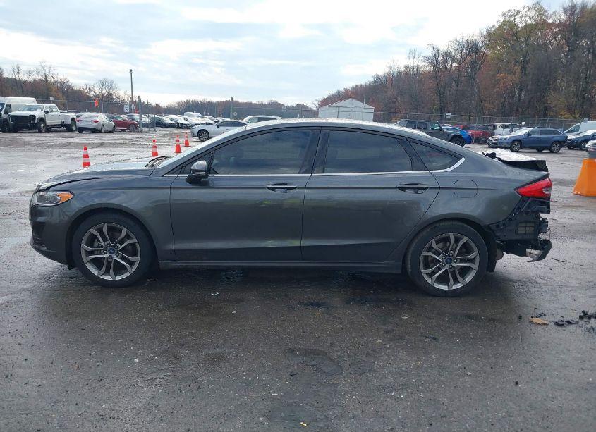Photo 13 of 2020 Ford Fusion SEL (VIN 3FA6P0CD8LR194310)