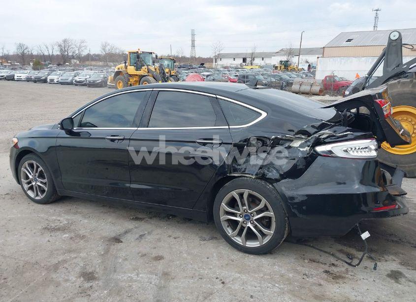 Photo 15 of 2019 Ford Fusion SEL (VIN 3FA6P0CD9KR237633)