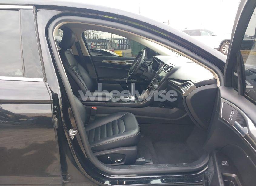 Photo 5 of 2019 Ford Fusion SEL (VIN 3FA6P0CD9KR237633)