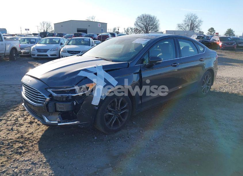 Photo 2 of 2020 Ford Fusion SEL (VIN 3FA6P0CD9LR136870)