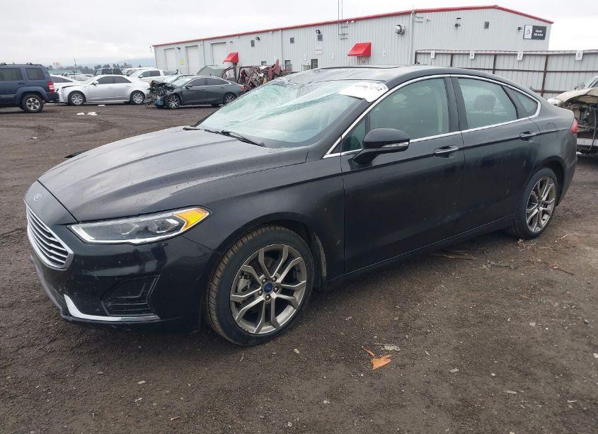 Photo 2 of 2019 Ford Fusion SEL (VIN 3FA6P0CDXKR254487)