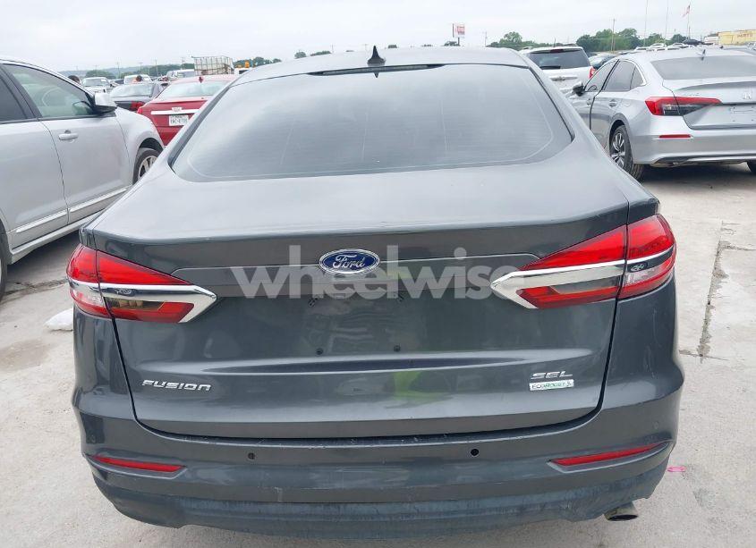 Photo 16 of 2019 Ford Fusion SEL (VIN 3FA6P0CDXKR260550)