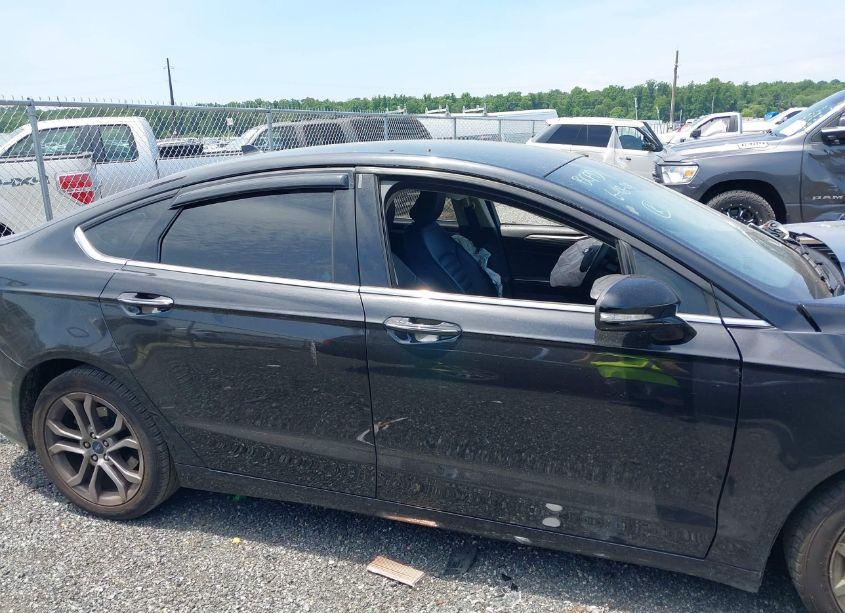 Photo 13 of 2020 Ford Fusion SEL (VIN 3FA6P0CDXLR130110)