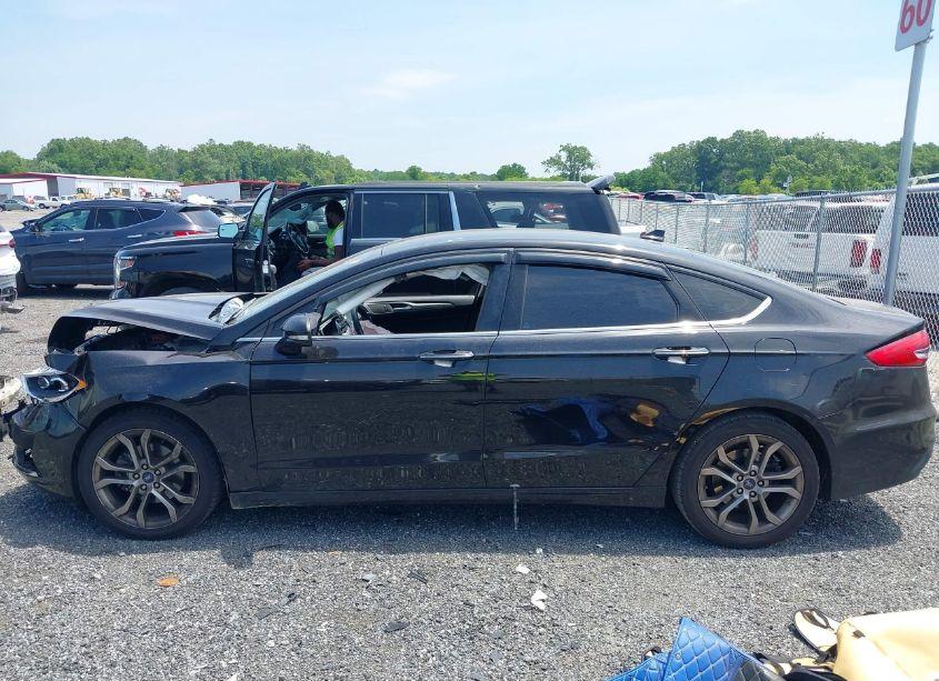 Photo 14 of 2020 Ford Fusion SEL (VIN 3FA6P0CDXLR130110)