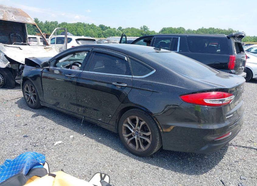 Photo 3 of 2020 Ford Fusion SEL (VIN 3FA6P0CDXLR130110)