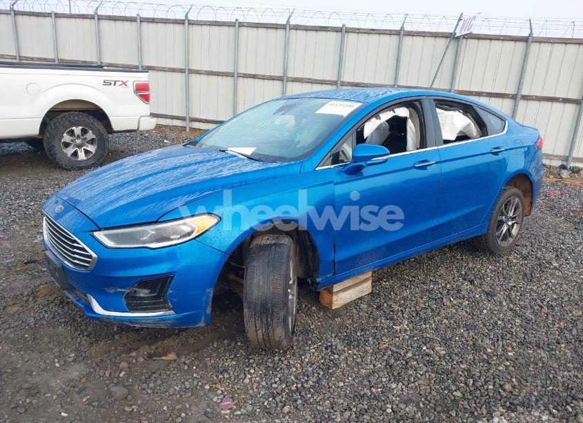 Photo 2 of 2020 Ford Fusion SEL (VIN 3FA6P0CDXLR138580)