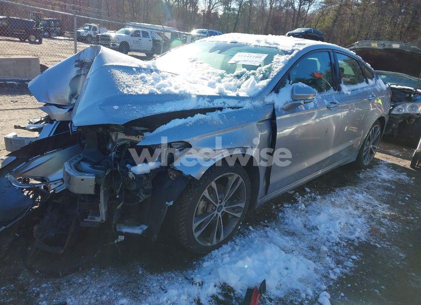 Photo 2 of 2020 Ford Fusion SEL (VIN 3FA6P0CDXLR174107)