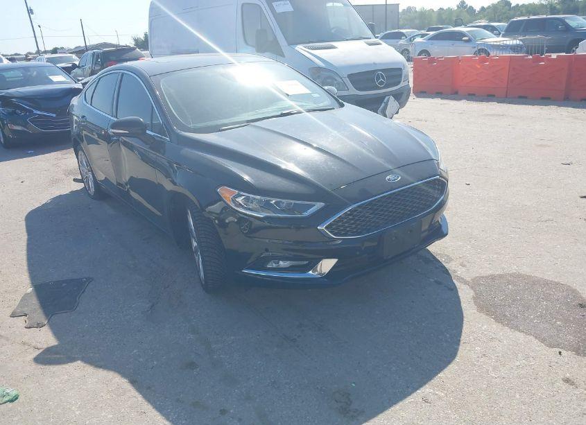 2017 Ford Fusion PLATINUM (VIN 3FA6P0D90HR290417) main photo