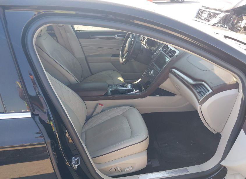 Photo 5 of 2017 Ford Fusion PLATINUM (VIN 3FA6P0D90HR290417)