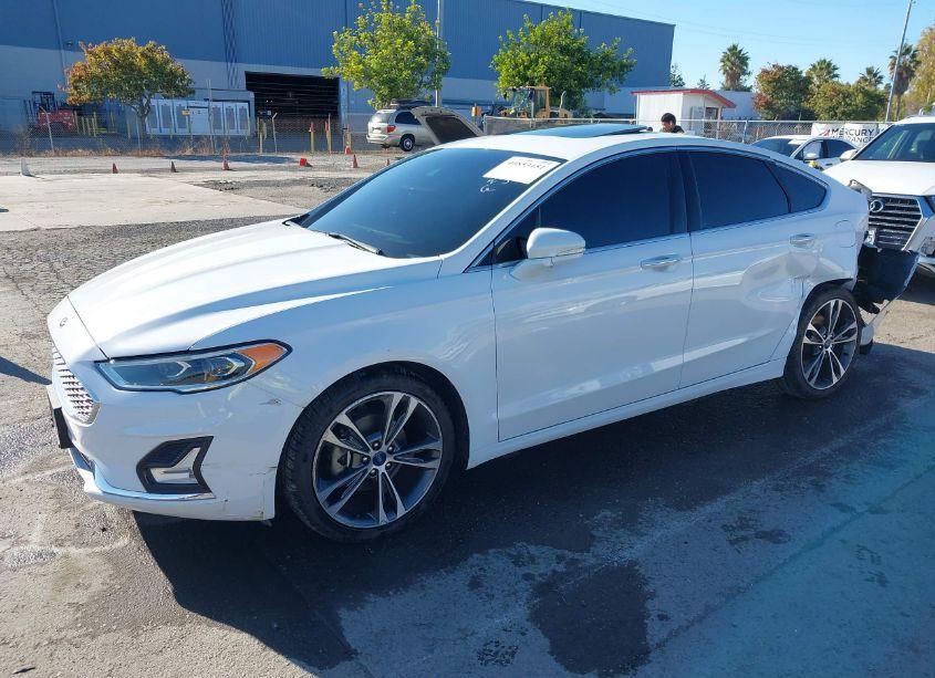 Photo 2 of 2019 Ford Fusion TITANIUM (VIN 3FA6P0D90KR153257)