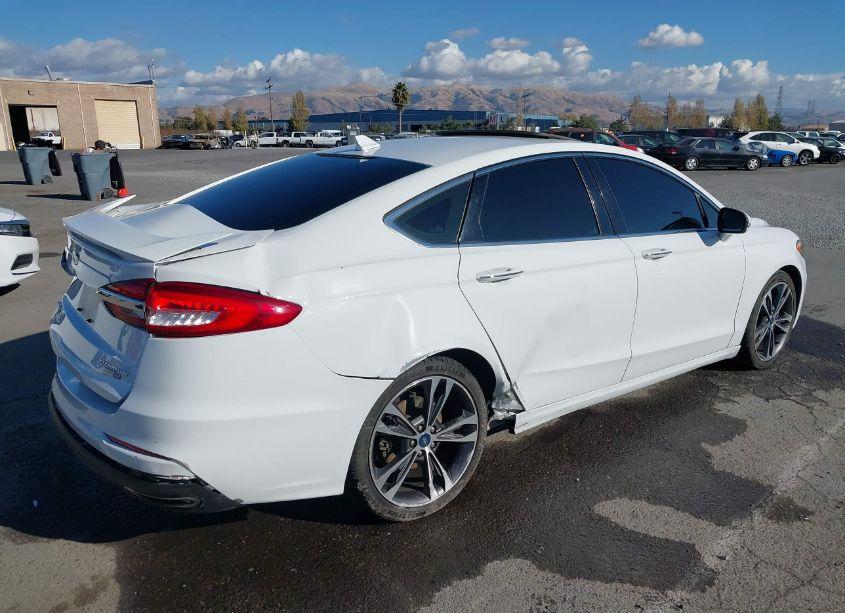 Photo 4 of 2019 Ford Fusion TITANIUM (VIN 3FA6P0D90KR153257)