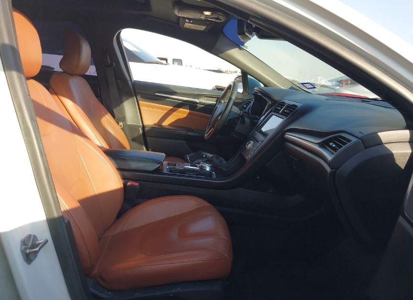 Photo 5 of 2019 Ford Fusion TITANIUM (VIN 3FA6P0D90KR221539)