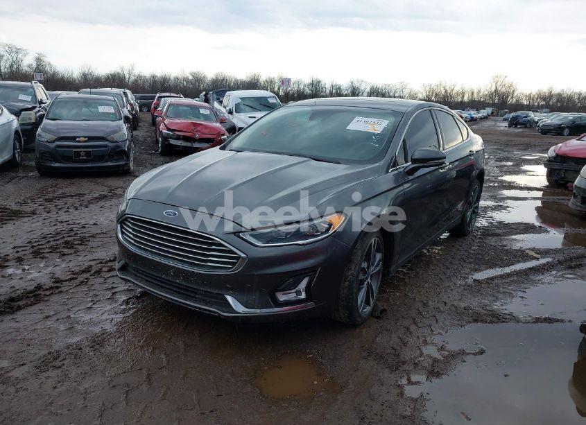 Photo 2 of 2020 Ford Fusion TITANIUM (VIN 3FA6P0D90LR116369)