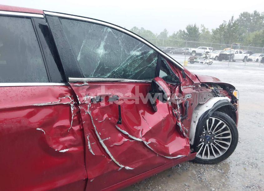 Photo 6 of 2018 Ford Fusion TITANIUM (VIN 3FA6P0D91JR233679)