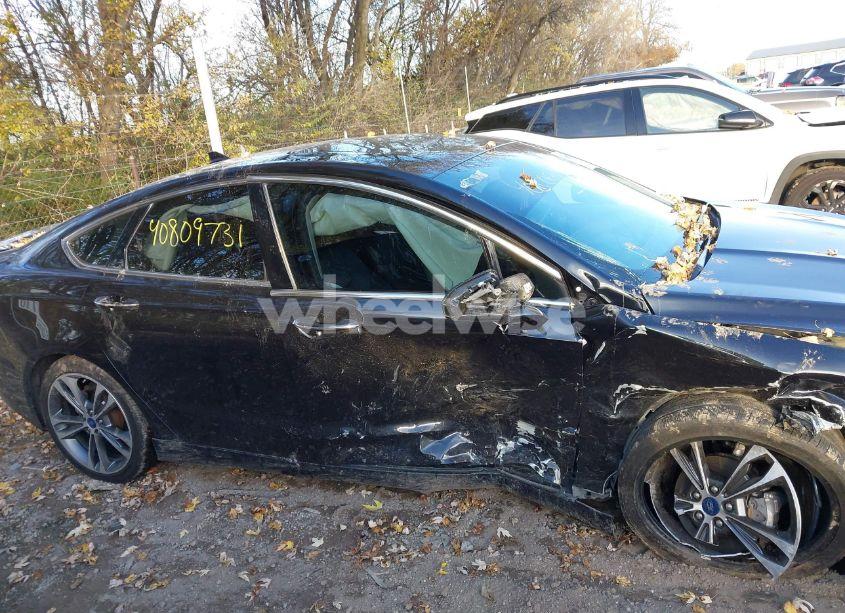 Photo 13 of 2019 Ford Fusion TITANIUM (VIN 3FA6P0D91KR119036)