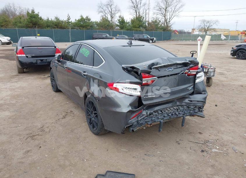 Photo 3 of 2019 Ford Fusion TITANIUM (VIN 3FA6P0D91KR143370)