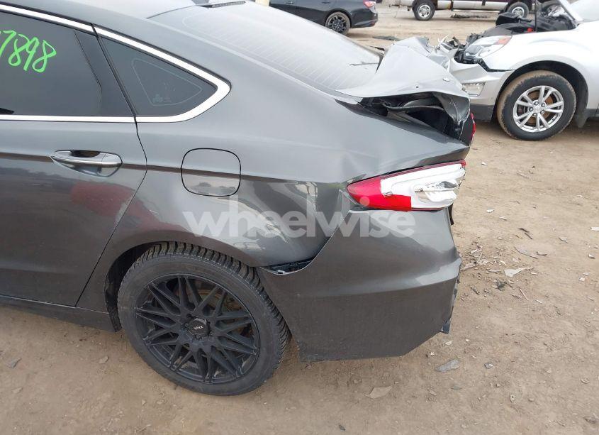 Photo 6 of 2019 Ford Fusion TITANIUM (VIN 3FA6P0D91KR143370)