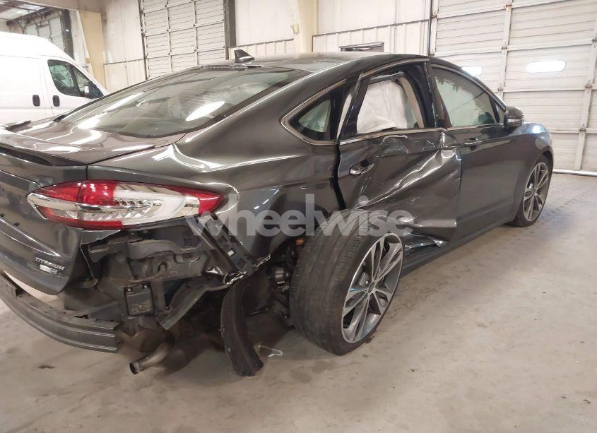 Photo 6 of 2020 Ford Fusion TITANIUM (VIN 3FA6P0D91LR193543)