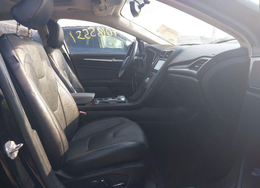 Photo 5 of 2018 Ford Fusion TITANIUM (VIN 3FA6P0D92JR219967)