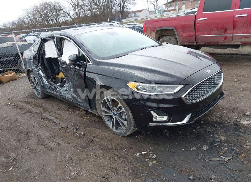 2019 Ford Fusion TITANIUM (VIN 3FA6P0D92KR184140) main photo