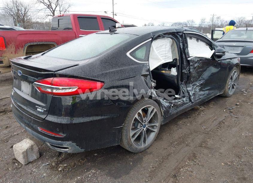Photo 4 of 2019 Ford Fusion TITANIUM (VIN 3FA6P0D92KR184140)