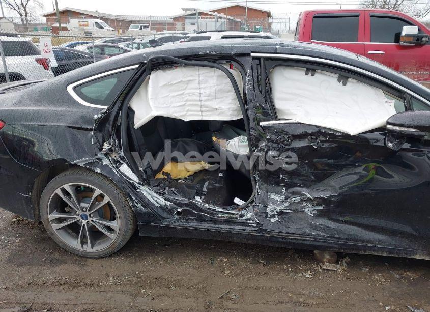 Photo 6 of 2019 Ford Fusion TITANIUM (VIN 3FA6P0D92KR184140)