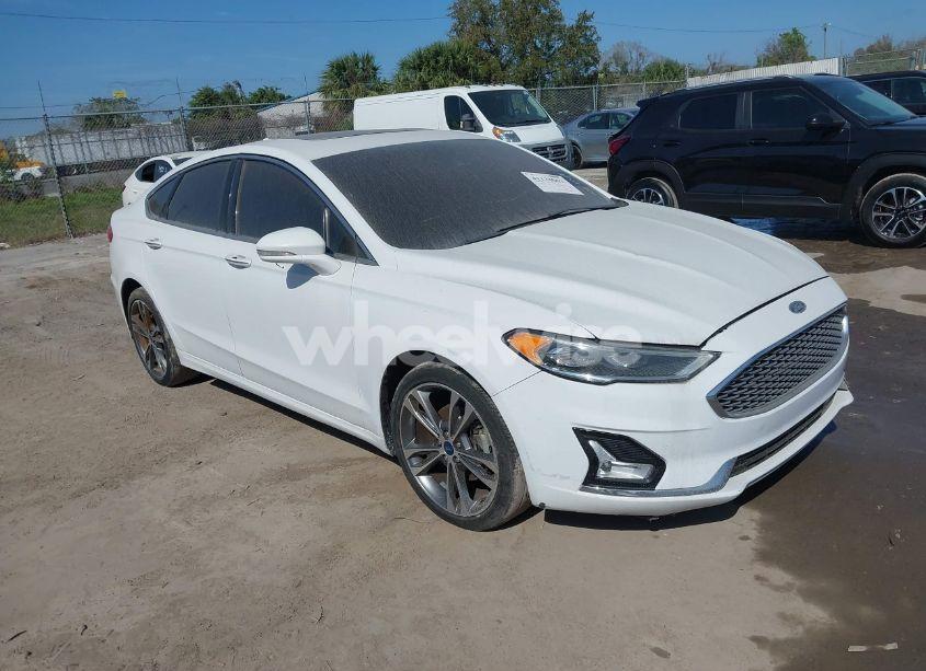 2020 Ford Fusion TITANIUM (VIN 3FA6P0D92LR153181) main photo