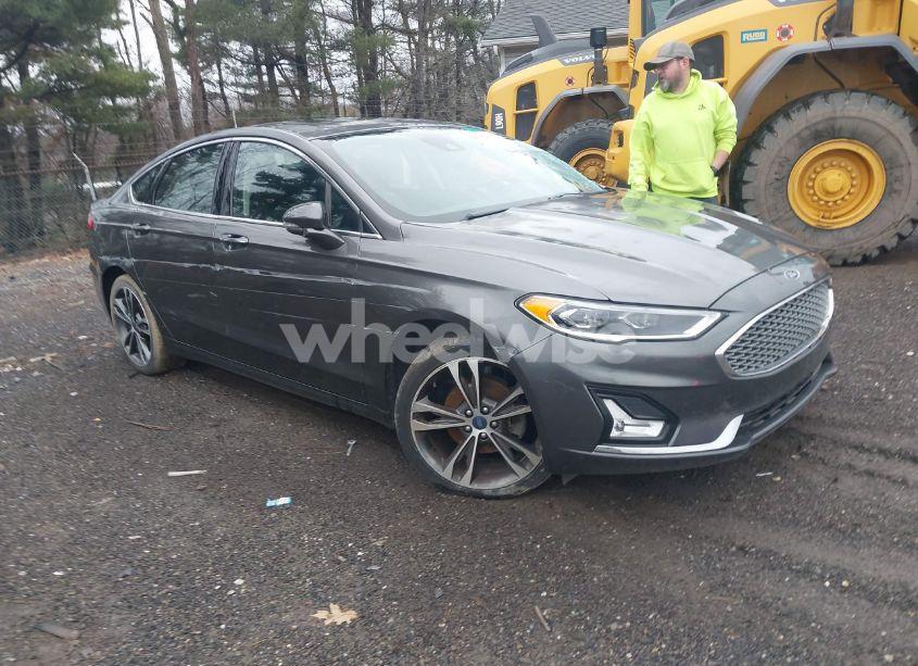 2019 Ford Fusion TITANIUM (VIN 3FA6P0D93KR124299) main photo