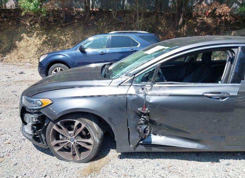 Photo 12 of 2019 Ford Fusion TITANIUM (VIN 3FA6P0D93KR124299)