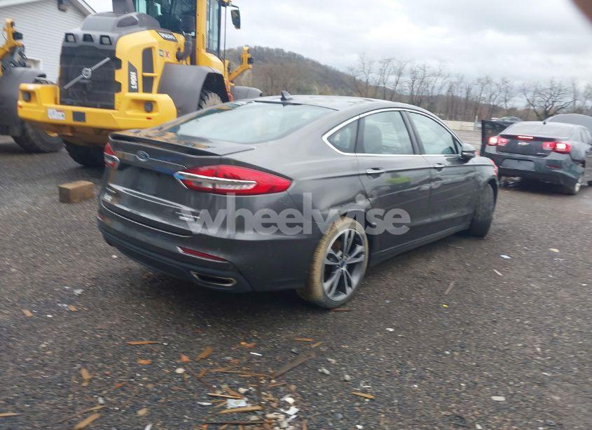 Photo 4 of 2019 Ford Fusion TITANIUM (VIN 3FA6P0D93KR124299)
