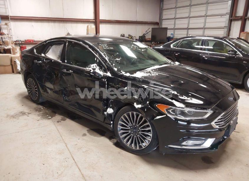 2018 Ford Fusion TITANIUM (VIN 3FA6P0D94JR146133) main photo