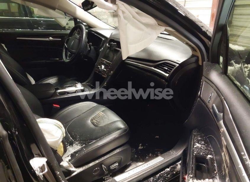 Photo 5 of 2018 Ford Fusion TITANIUM (VIN 3FA6P0D94JR146133)