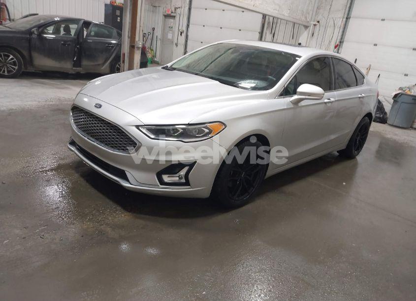 Photo 2 of 2019 Ford Fusion TITANIUM (VIN 3FA6P0D94KR154606)