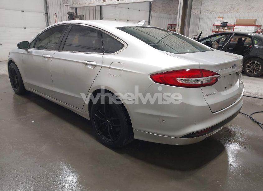 Photo 3 of 2019 Ford Fusion TITANIUM (VIN 3FA6P0D94KR154606)