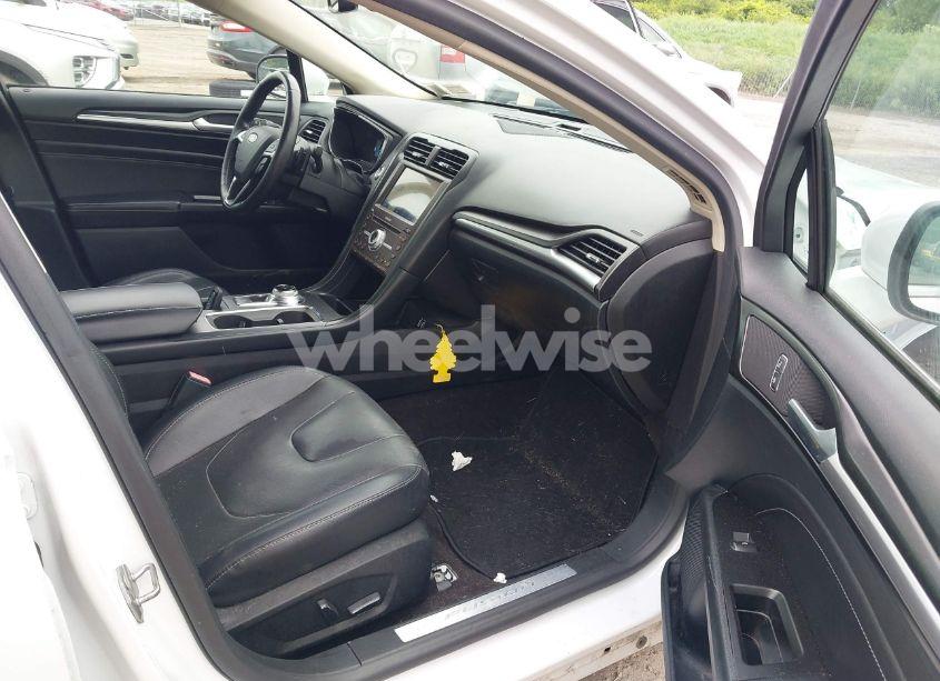 Photo 5 of 2020 Ford Fusion TITANIUM (VIN 3FA6P0D94LR133269)