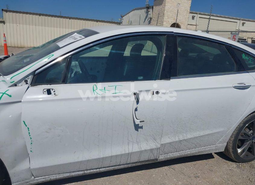 Photo 14 of 2019 Ford Fusion TITANIUM (VIN 3FA6P0D95KR222265)