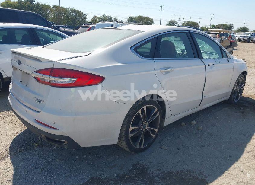 Photo 4 of 2019 Ford Fusion TITANIUM (VIN 3FA6P0D95KR222265)