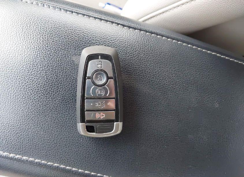 Photo 11 of 2018 Ford Fusion TITANIUM (VIN 3FA6P0D96JR205554)