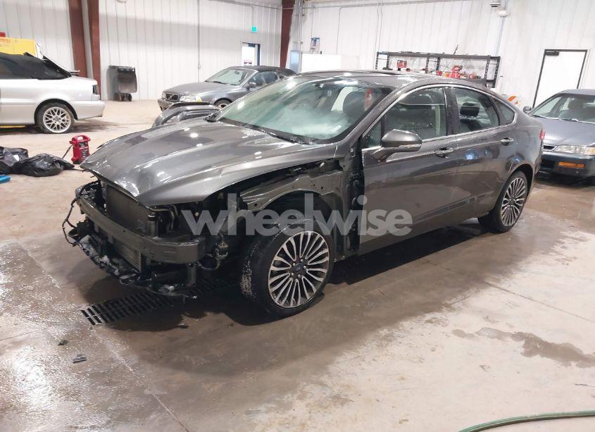 Photo 2 of 2018 Ford Fusion TITANIUM (VIN 3FA6P0D96JR225576)