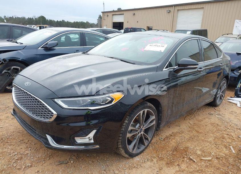 Photo 2 of 2020 Ford Fusion TITANIUM (VIN 3FA6P0D96LR137288)