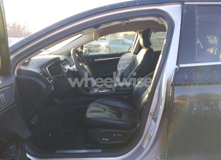 Photo 5 of 2018 Ford Fusion TITANIUM (VIN 3FA6P0D97JR233380)