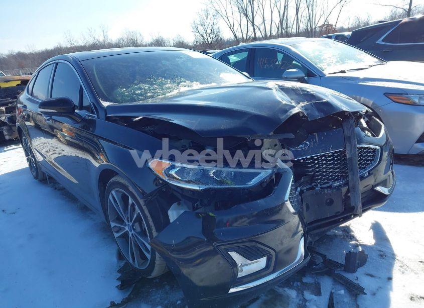 2019 Ford Fusion TITANIUM (VIN 3FA6P0D97KR253050) main photo