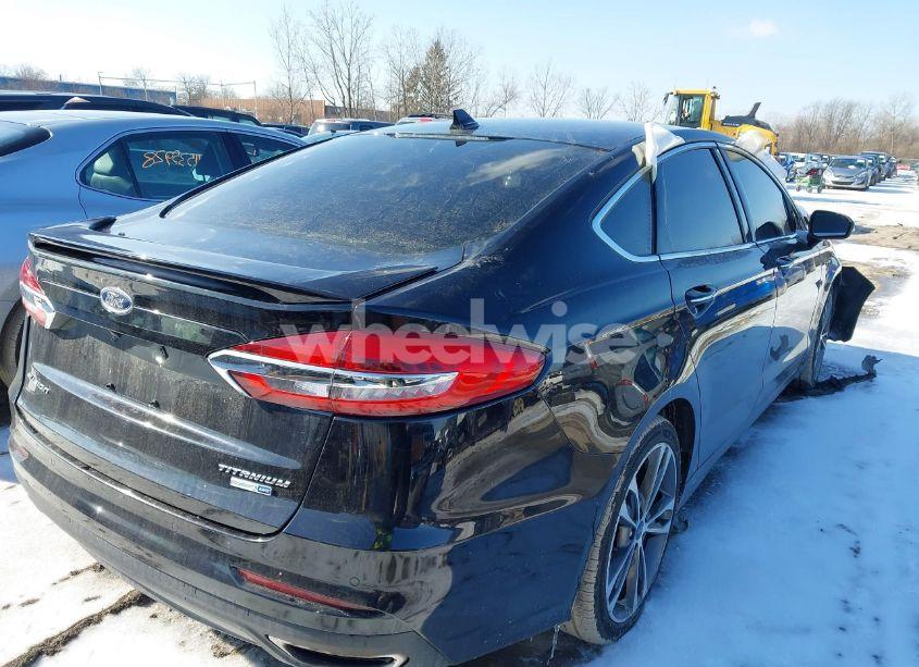 Photo 4 of 2019 Ford Fusion TITANIUM (VIN 3FA6P0D97KR253050)